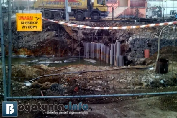 Zburzono drugi most zniszczony przez powódź, fot. bogatynia.info.pl