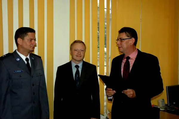 Nowym komendantem został podkomisarz Daniel Labiszak(pierwszy z lewej), fot. KPP w Zgorzelcu