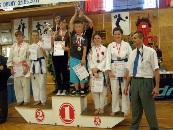 Bogatyńscy karatecy na podium Mistrzosyw Polski, fot. Age Kan Karate Shotokan Bogatynia