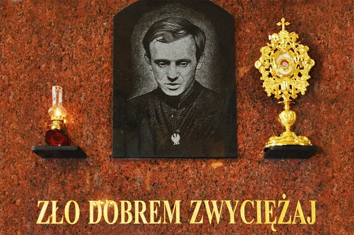 Tablica z okazji Mszy Św. Prymicyjnej Błogosławionego Księdza Jerzego Popiełuszki, fot. archiwum UMiG Bogatynia